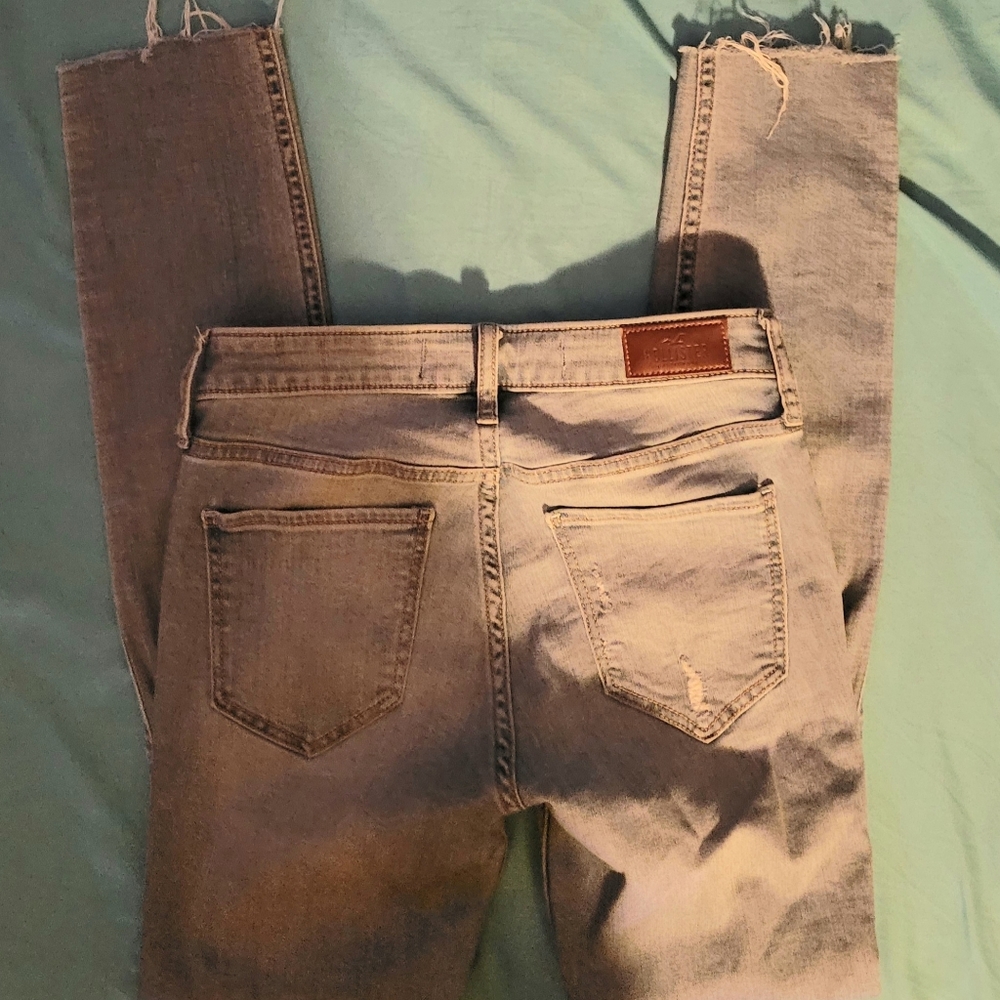 HOLLISTER JEANS - Picture 3 of 5